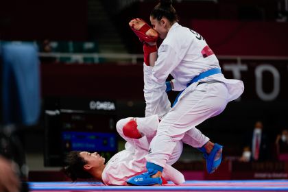 东京奥运会空手道女子组手61公斤以上级淘汰赛 龚莉1比1战平埃琳娜