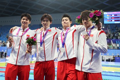 杭州亚运会游泳男子4x200米自由泳接力决赛 中国摘银