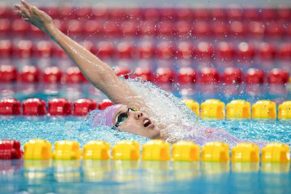 杭州亚运会游泳女子200米仰泳决赛 彭旭伟夺冠