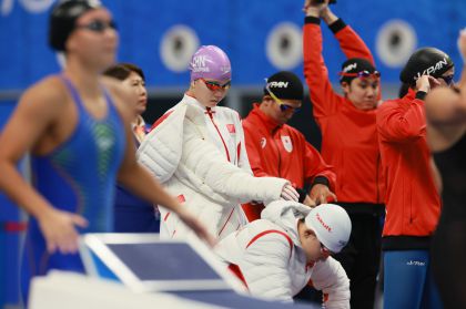 杭州亚运会游泳女子4x200米自由泳接力决赛 中国队夺得金牌