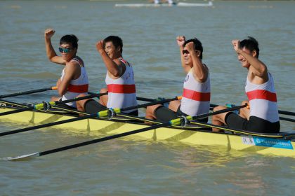 十五运会赛艇男子四人双桨决赛 江苏队获得冠军