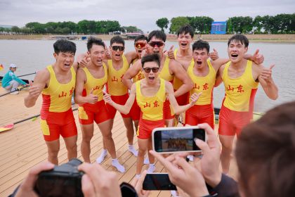 十五运会赛艇男子八人单桨有舵手决赛 山东队夺冠