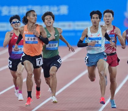 十五运会男子800米预赛 广西选手刘德助晋级决赛