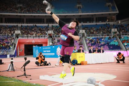 十五运会田径女子铅球及格赛赛况