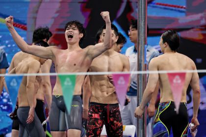 十五运会男子4x100米混合泳接力决赛 湖北队获得冠军