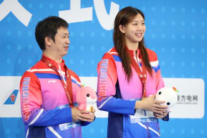 十五运会女子50米蛙泳决赛 上海队唐钱婷获得冠军