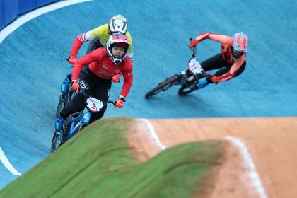 十五运会竞速小轮车女子竞速赛决赛 广东队廖婉仪获得冠军