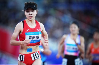 十五运会田径女子10000米决赛 河南队梁田田获得冠军