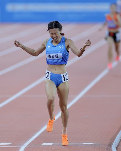 十五运会田径女子1500米决赛 吉林队李春辉夺冠