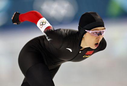 米兰冬奥会速度滑冰女子3000米决赛 杨滨瑜出战