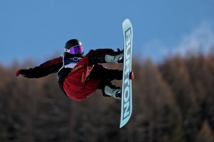 米兰冬奥会单板滑雪女子U型场地技巧预赛 蔡雪桐武绍桐晋级决赛
