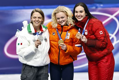 米兰冬奥会短道速滑女子500米决赛 荷兰选手贝尔塞伯夺冠