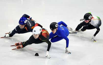 米兰冬奥会短道速滑女子1000米预赛 中国三将全部晋级1/4决赛