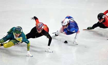 米兰冬奥会短道速滑男子1500米半决赛 孙龙、刘少昂晋级决赛