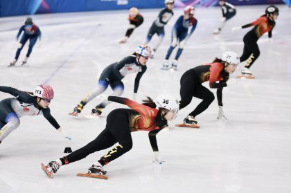 米兰冬奥会短道速滑女子3000米接力B组决赛 中国队第一